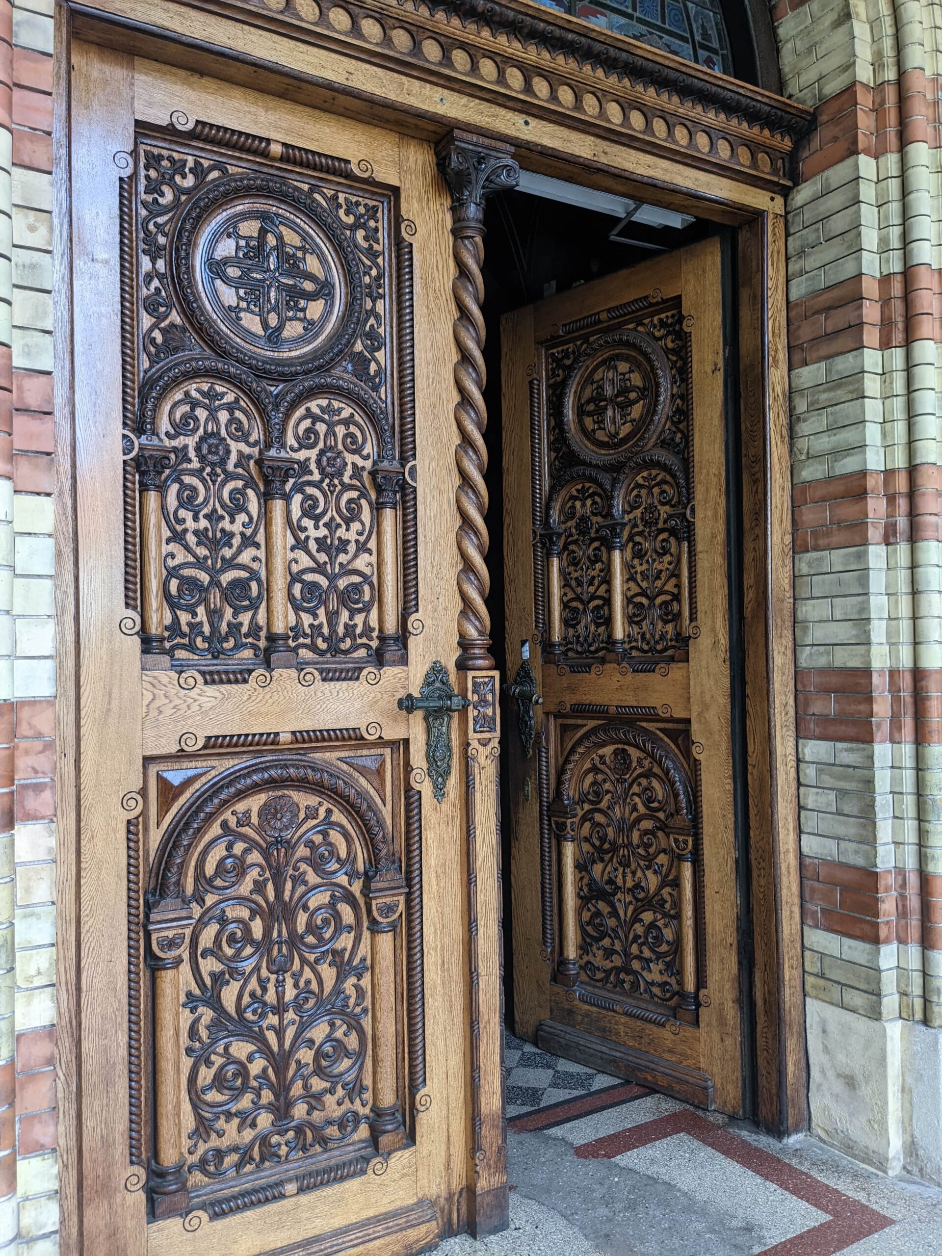decorative door, holy trinity cathedral, sibiu