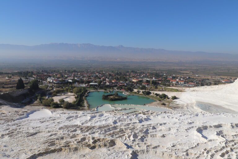 Travel Guide to Pamukkale Hot Springs in Turkey