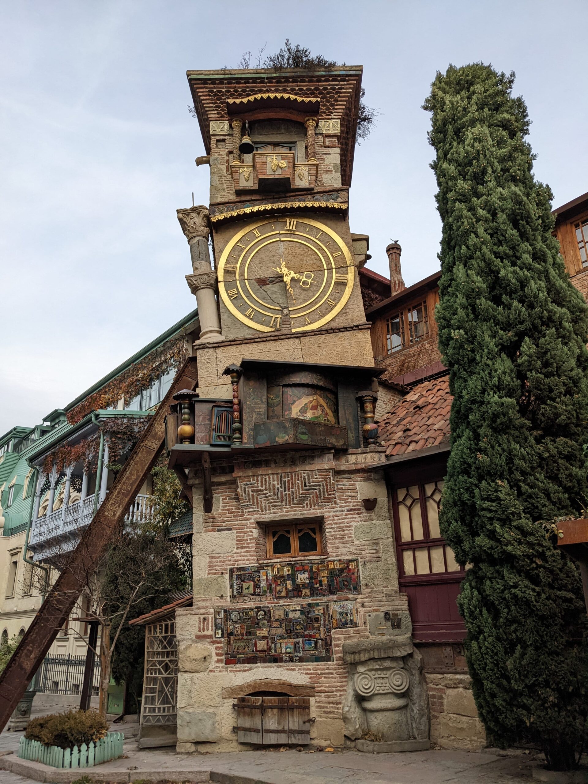 tbilisi wonky clock tower