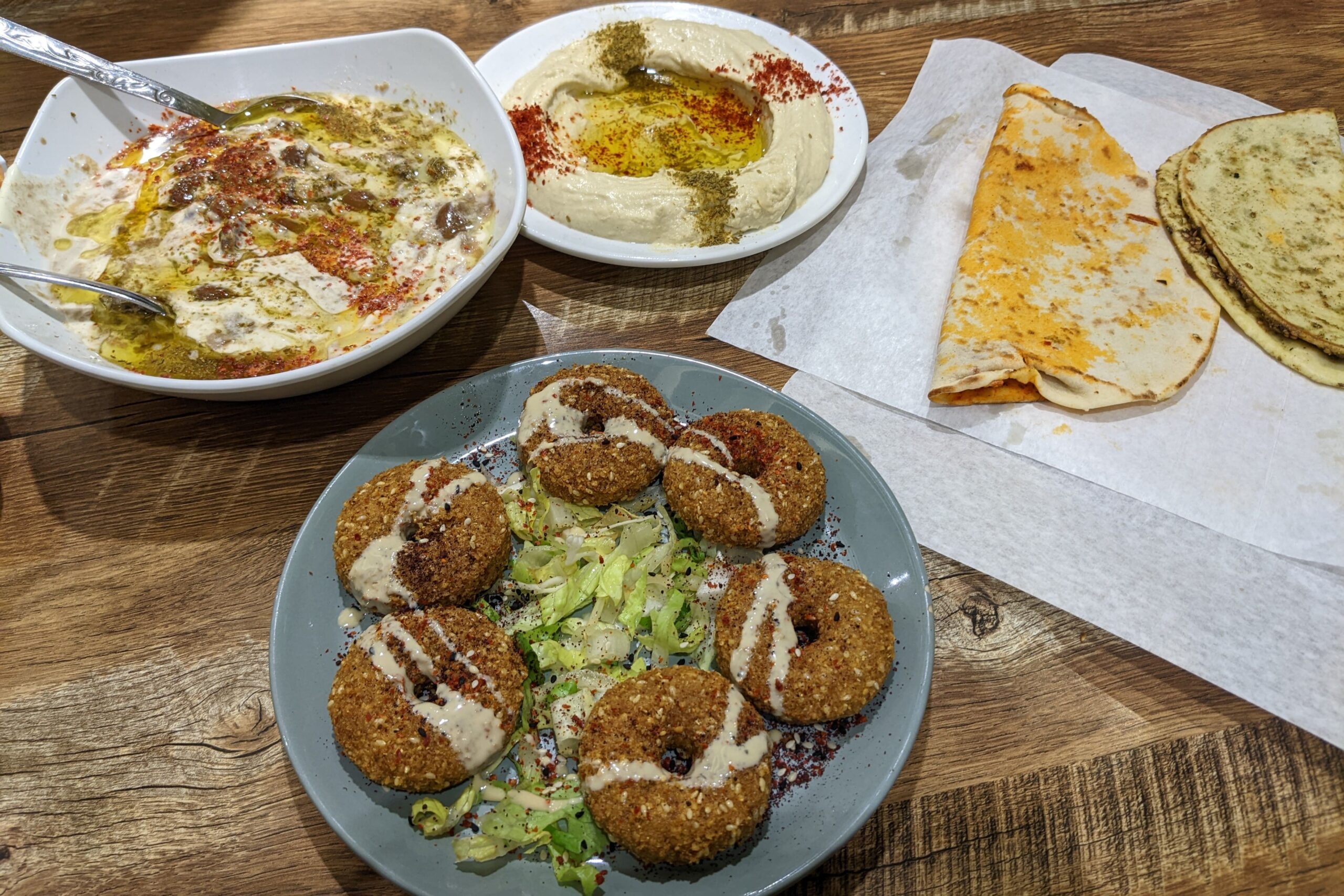 syrian food, falafel, hummus, moutabel