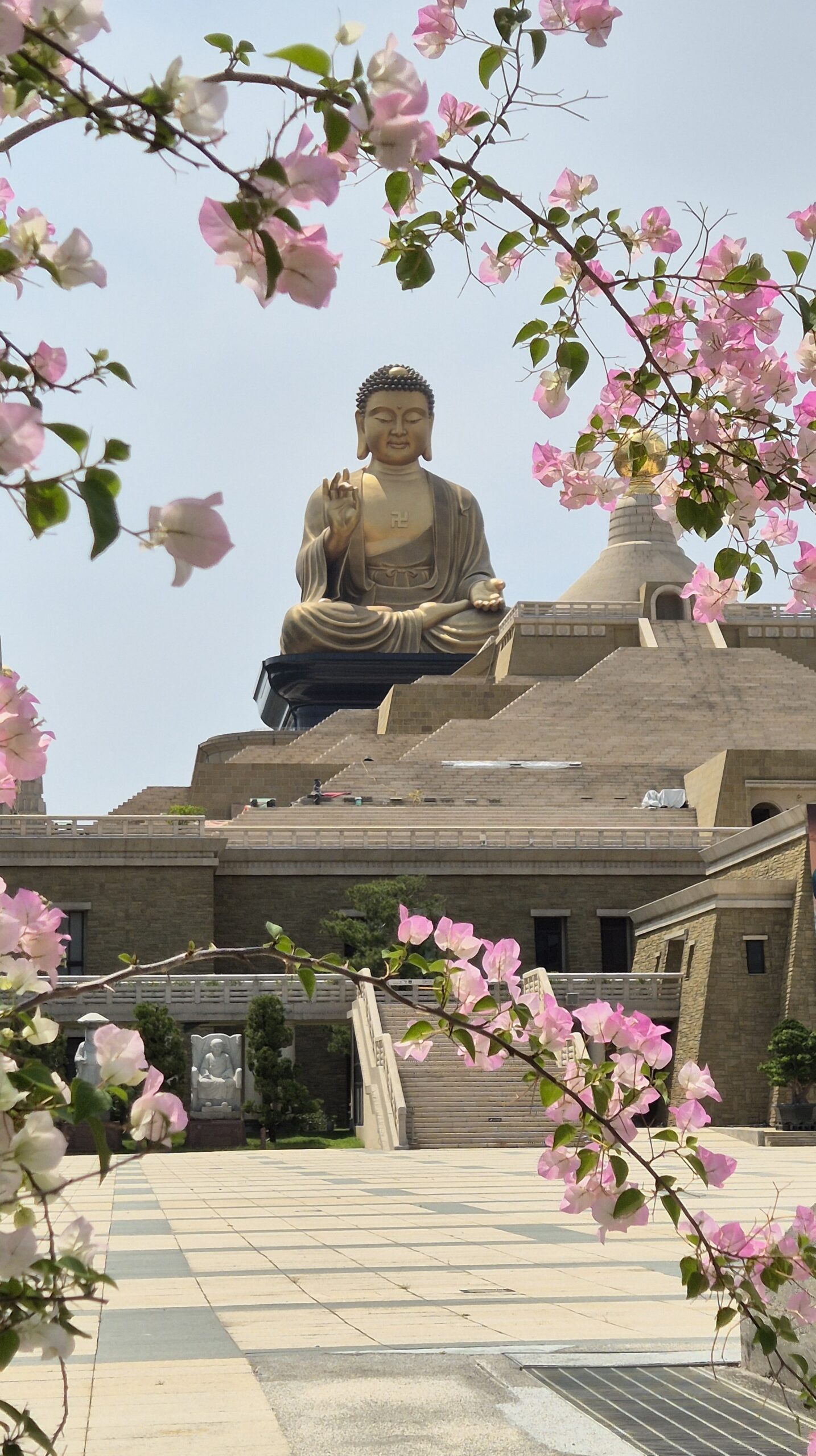 fo guang shan buddha statue, kaoshiung, taiwan