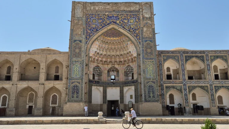 10 Fascinating Things to Do in Bukhara (plus food & drink spots!)
