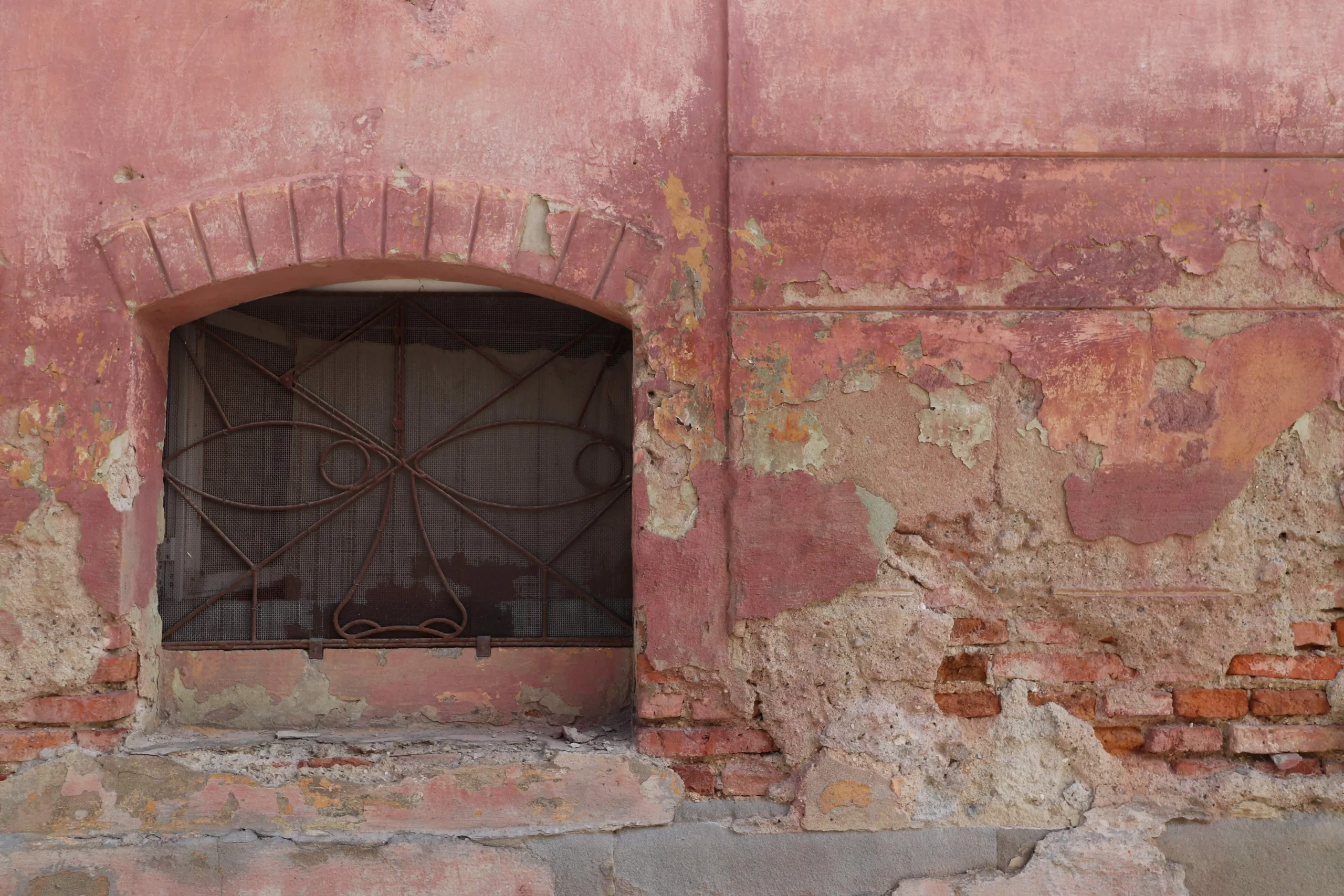 13 Unique Things to Do in Braşov (not just day trips!)